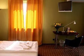 Hotel L'Escala Dreieich